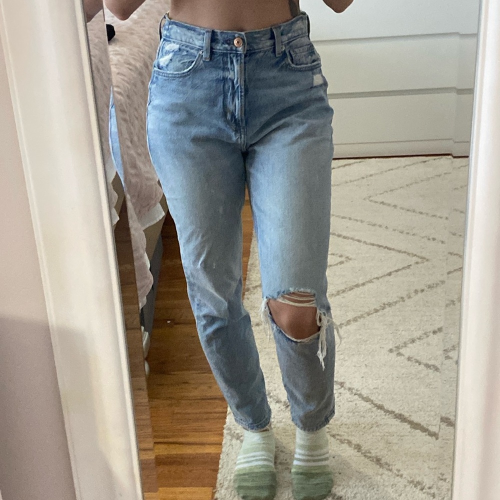Medium wash, mom jeans from American Eagle, size 2 regular.